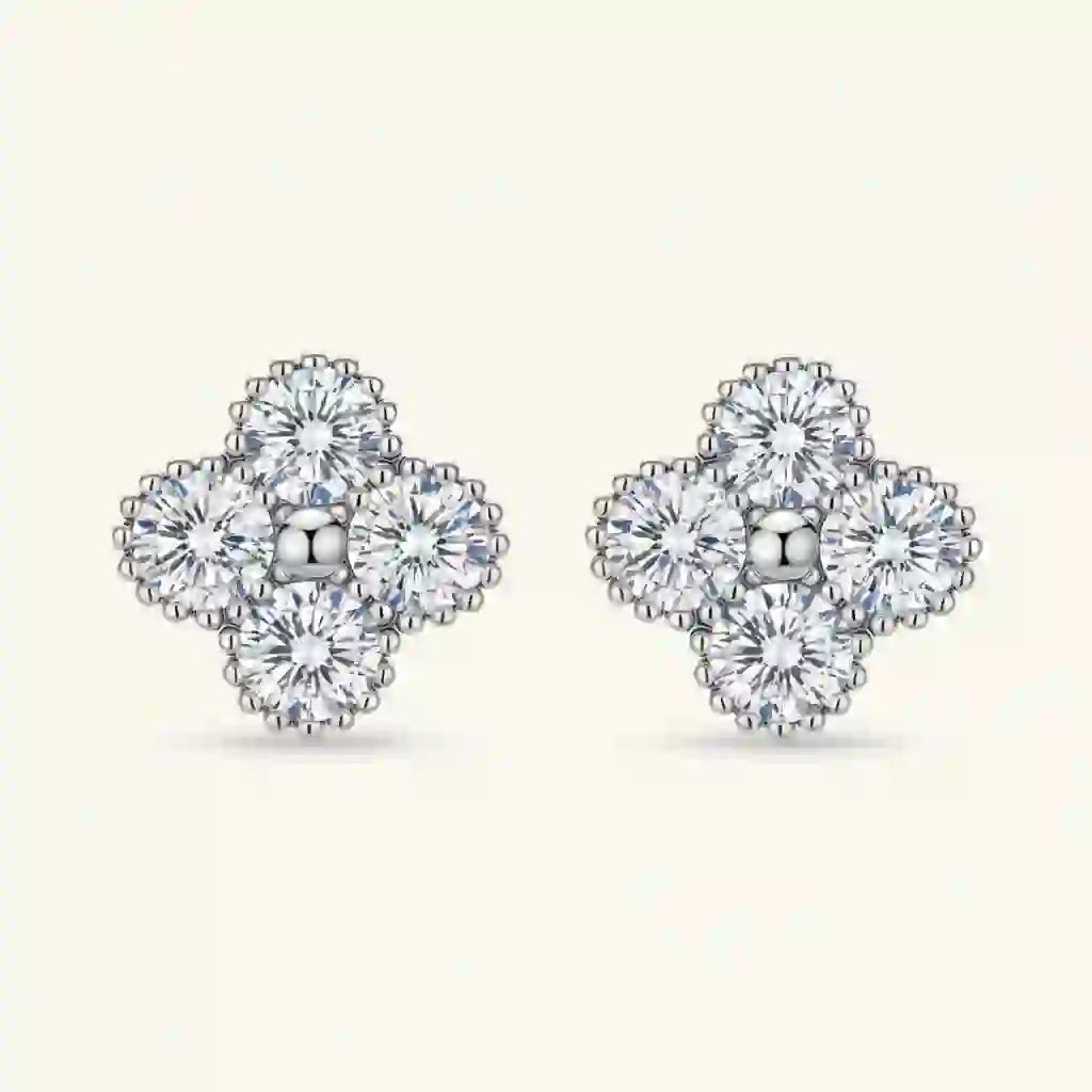 Puces Moissanite Quatrefeuille by Yoldine Paris