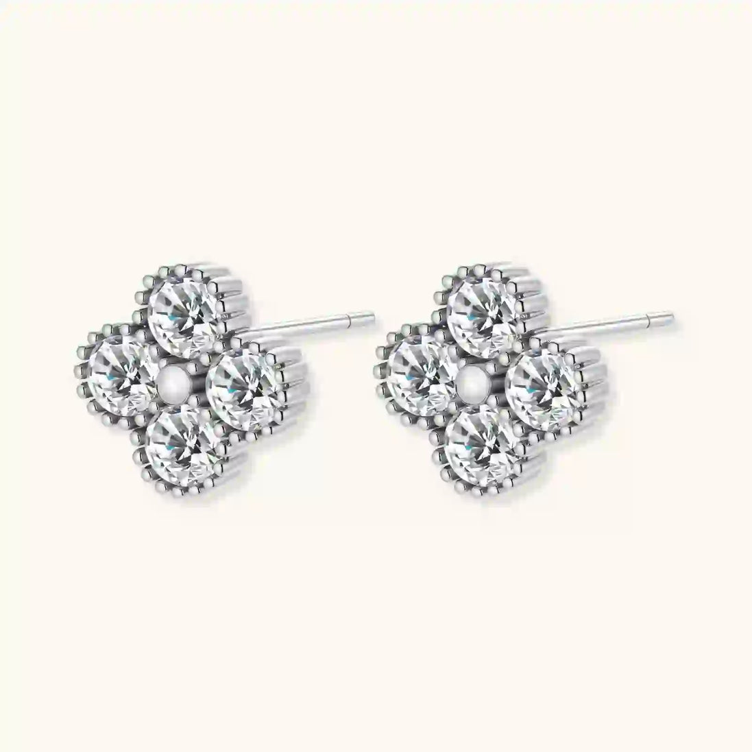 Puces Moissanite Quatrefeuille by Yoldine Paris