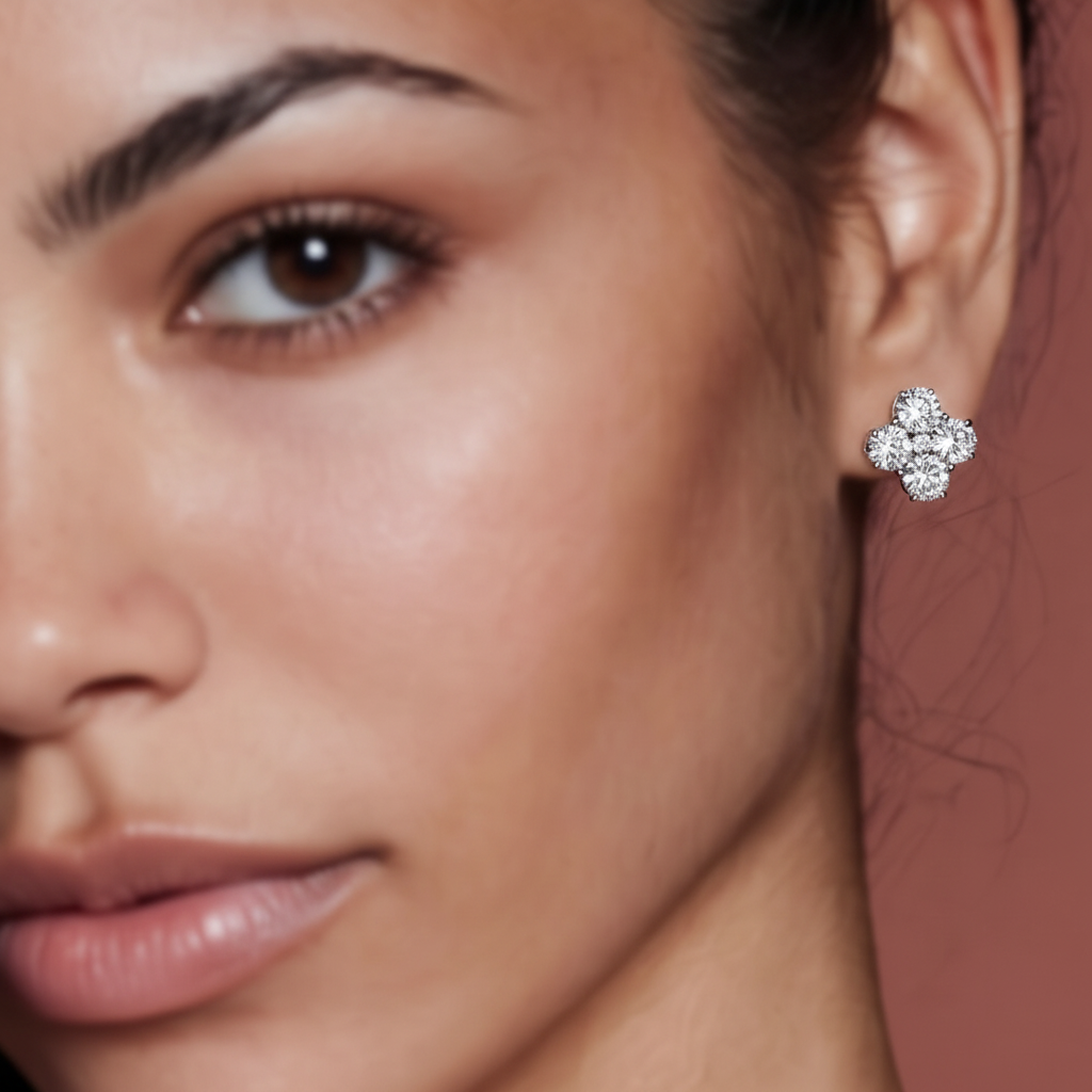 Puces Moissanite Quatrefeuille by Yoldine Paris