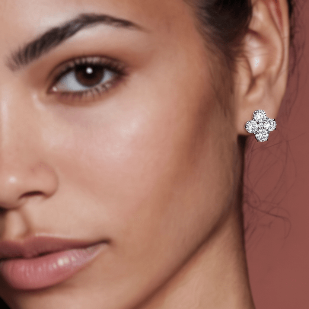 Puces Moissanite Quatrefeuille by Yoldine Paris