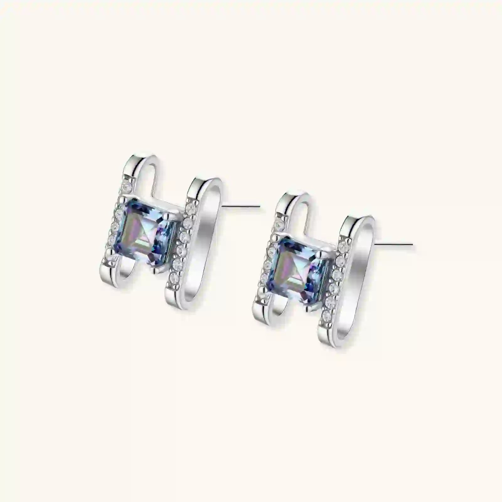 Clous Carrés Prisme by Yoldine Paris